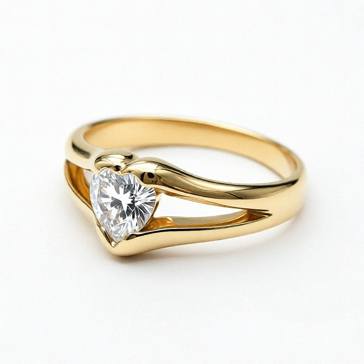 Elegant 14K Gold & Quartz Heart Diamond Love Ring