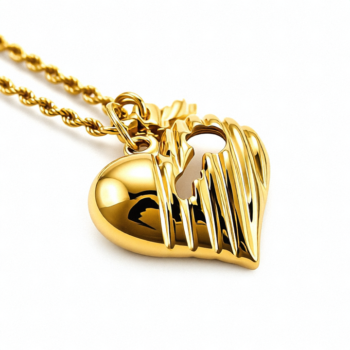 14K Gold 'Key To My Heart' Rope Necklace
