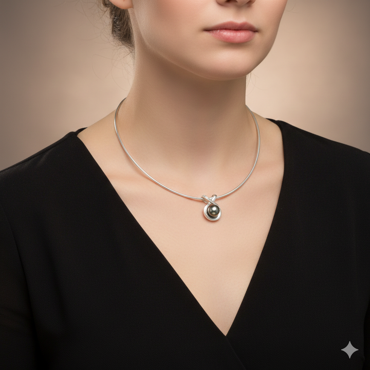 White Gold, Diamond & Gray Pearl Choker Necklace