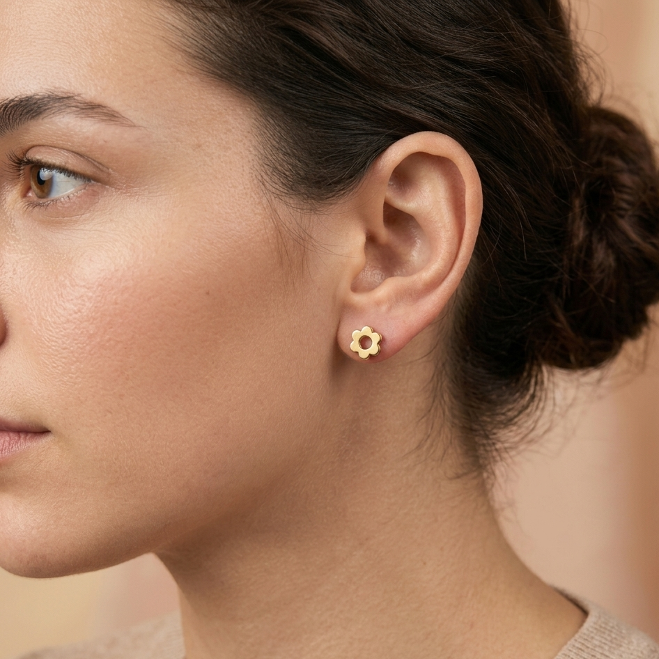 18K Gold Open Flower Stud Earrings