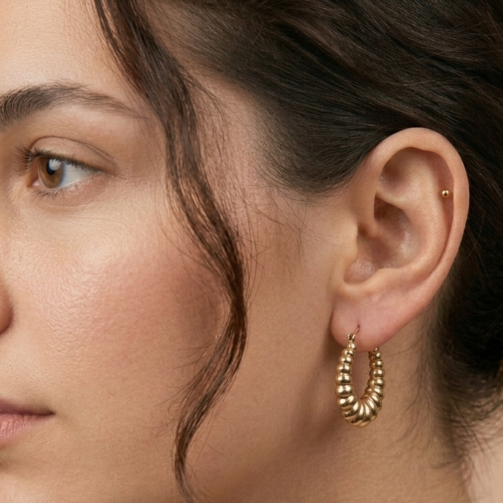 14K Yellow Gold Scalloped Graduated Hoop Earrings