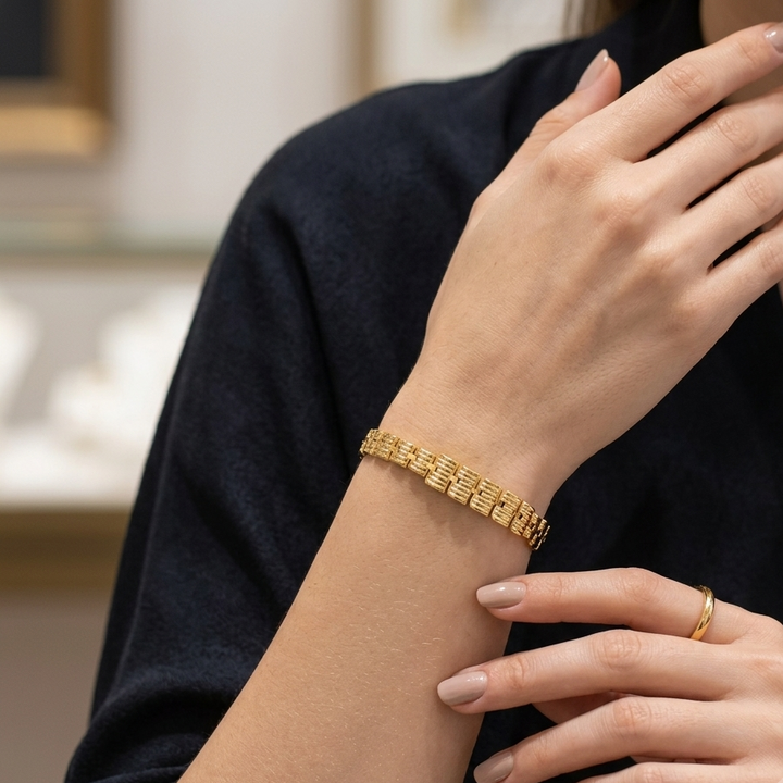 18K Gold Articulated Cushioned Panel Link Bracelet