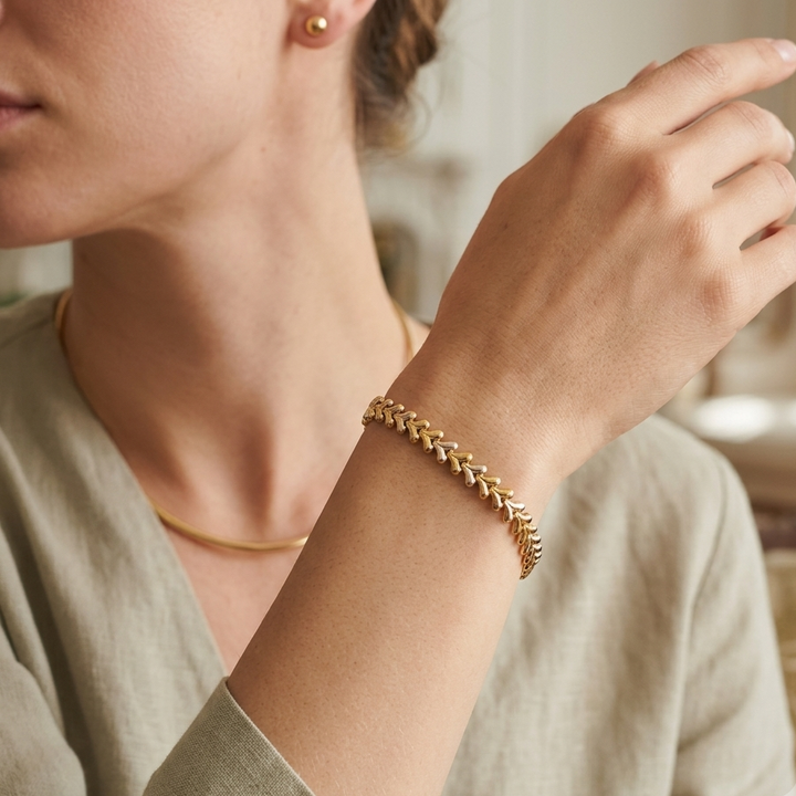 18K Gold Abstract Infinity Hearts Link Bracelet