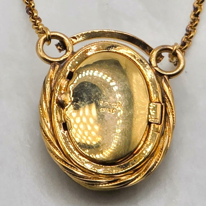 Elegant 10K Gold Cameo Fixed Pendant Necklace