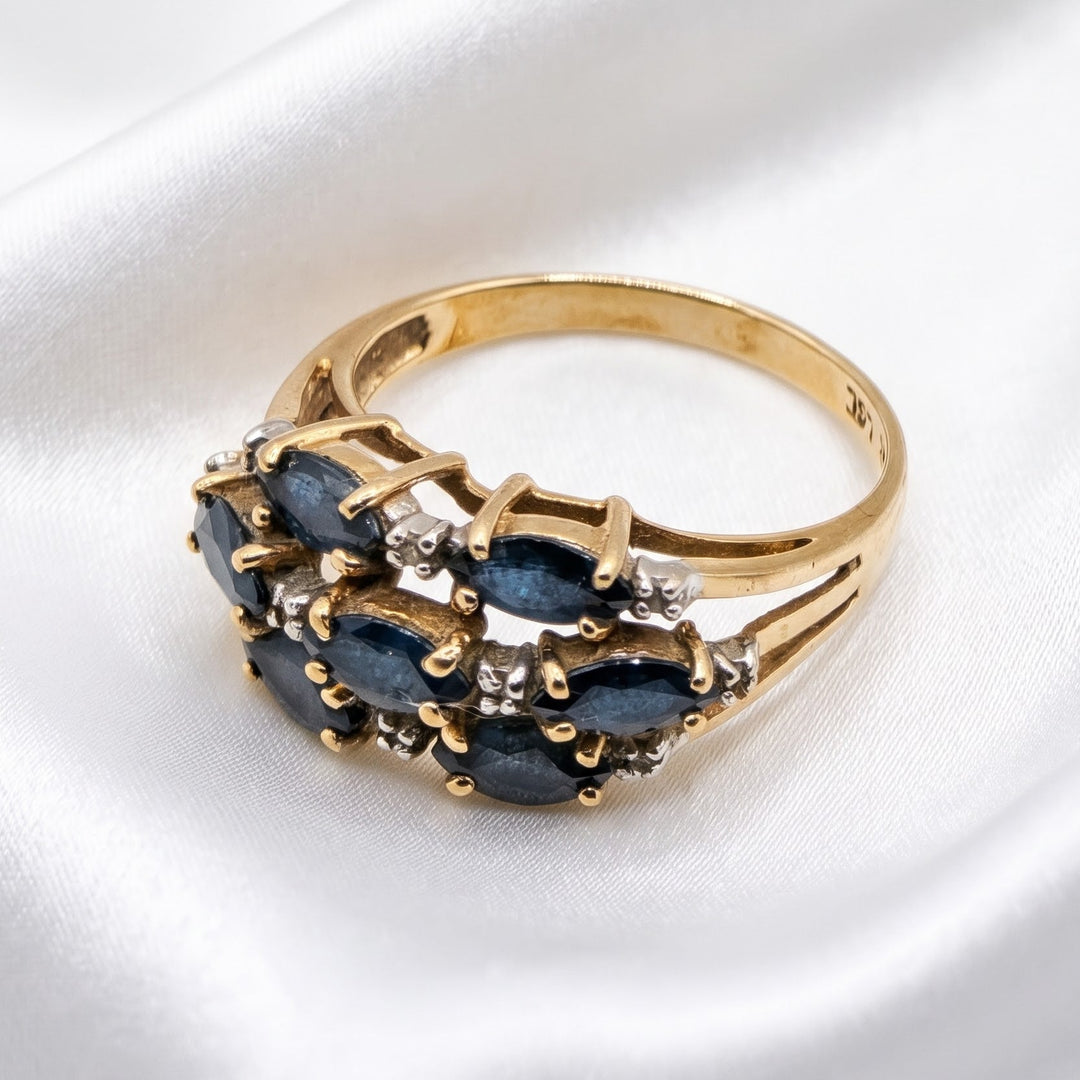 10K Gold, Diamond and Blue Sapphire Elegant Ring