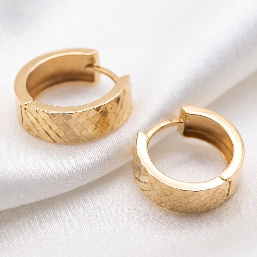 18K Gold Reversable Small Hoop-Huggy Earrings