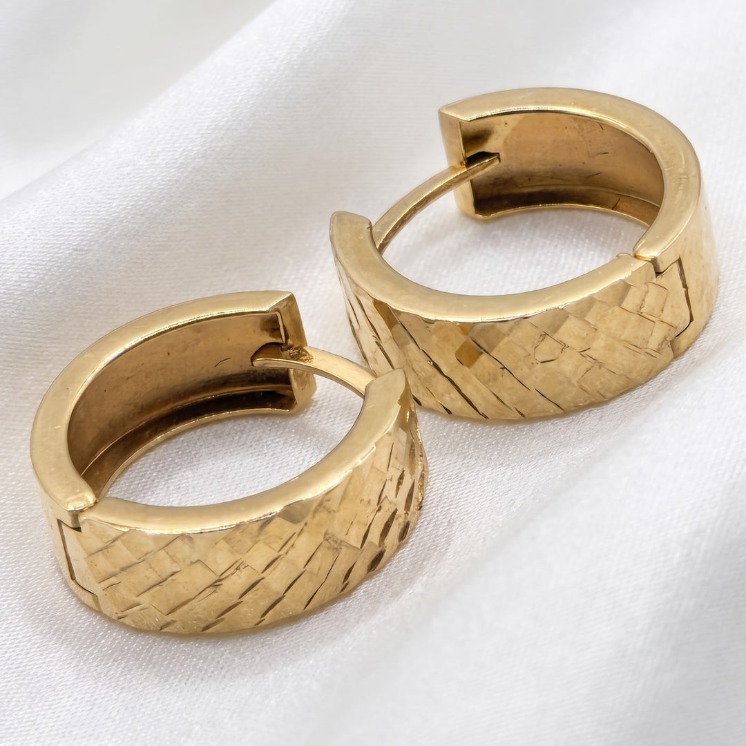 18K Gold Reversable Small Hoop-Huggy Earrings