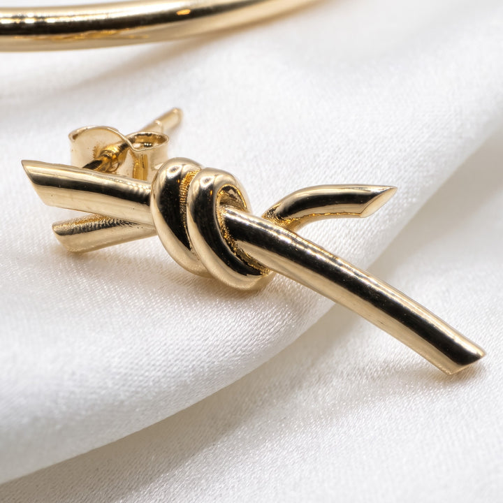 18K Gold Bracelet and Earrings Wire Knot Set
