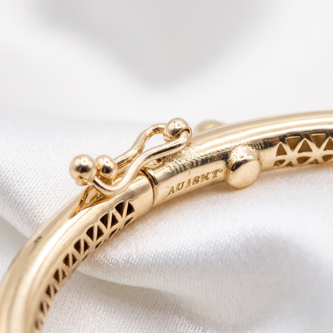 18K Gold Bracelet and Earrings Wire Knot Set