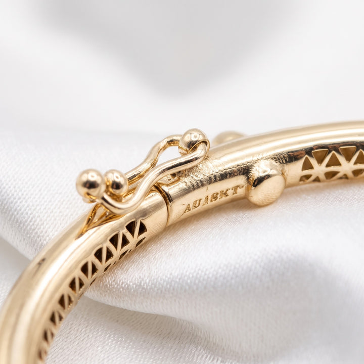 18K Gold Bracelet and Earrings Wire Knot Set