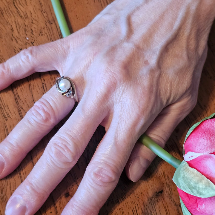 14k Gold, Pearl and Diamond Ring