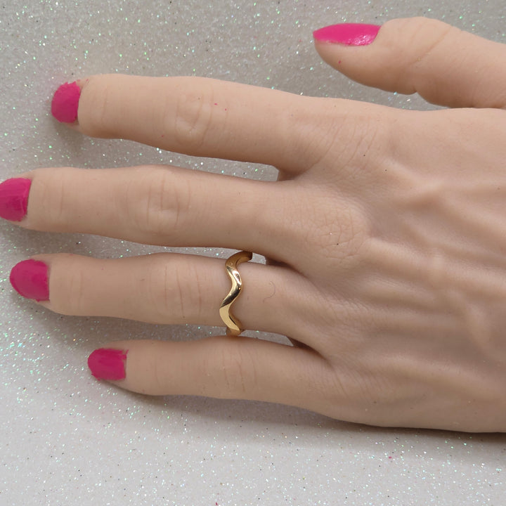 Gold Wavy Band Style Ring