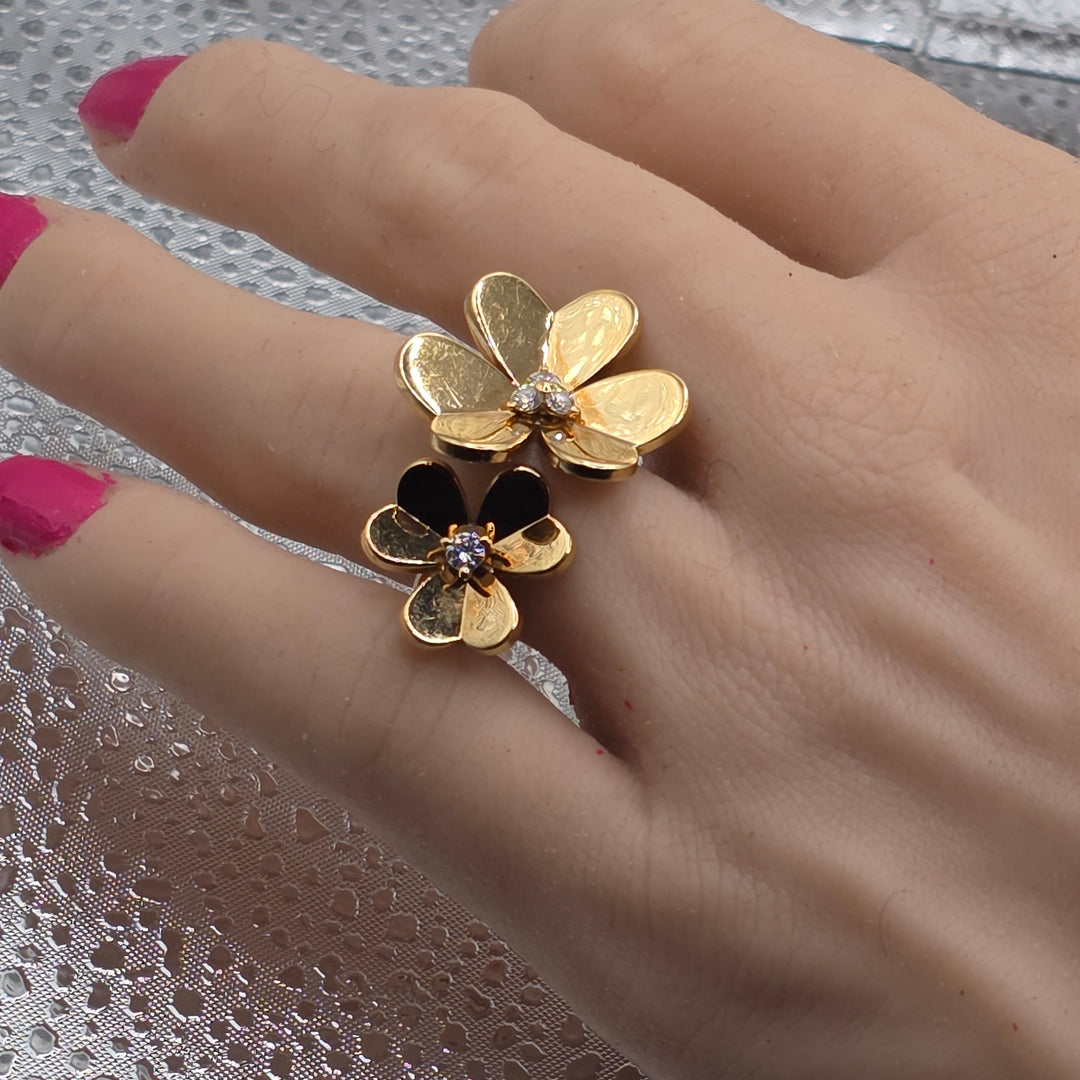 Gold & Diamond Van Cleef & Arpels Frivole Ring
