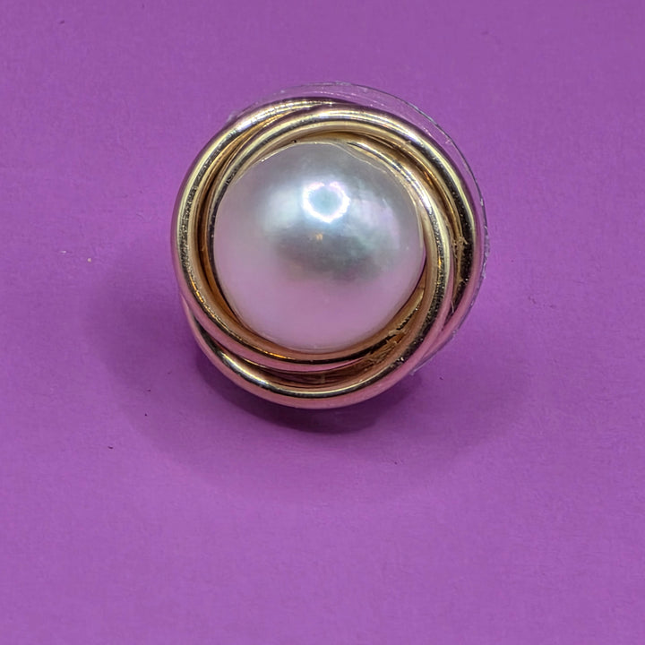 14K Gold & Pearl Stud Earrings