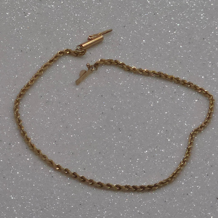 Traditional Gold Rope Link Bracelet