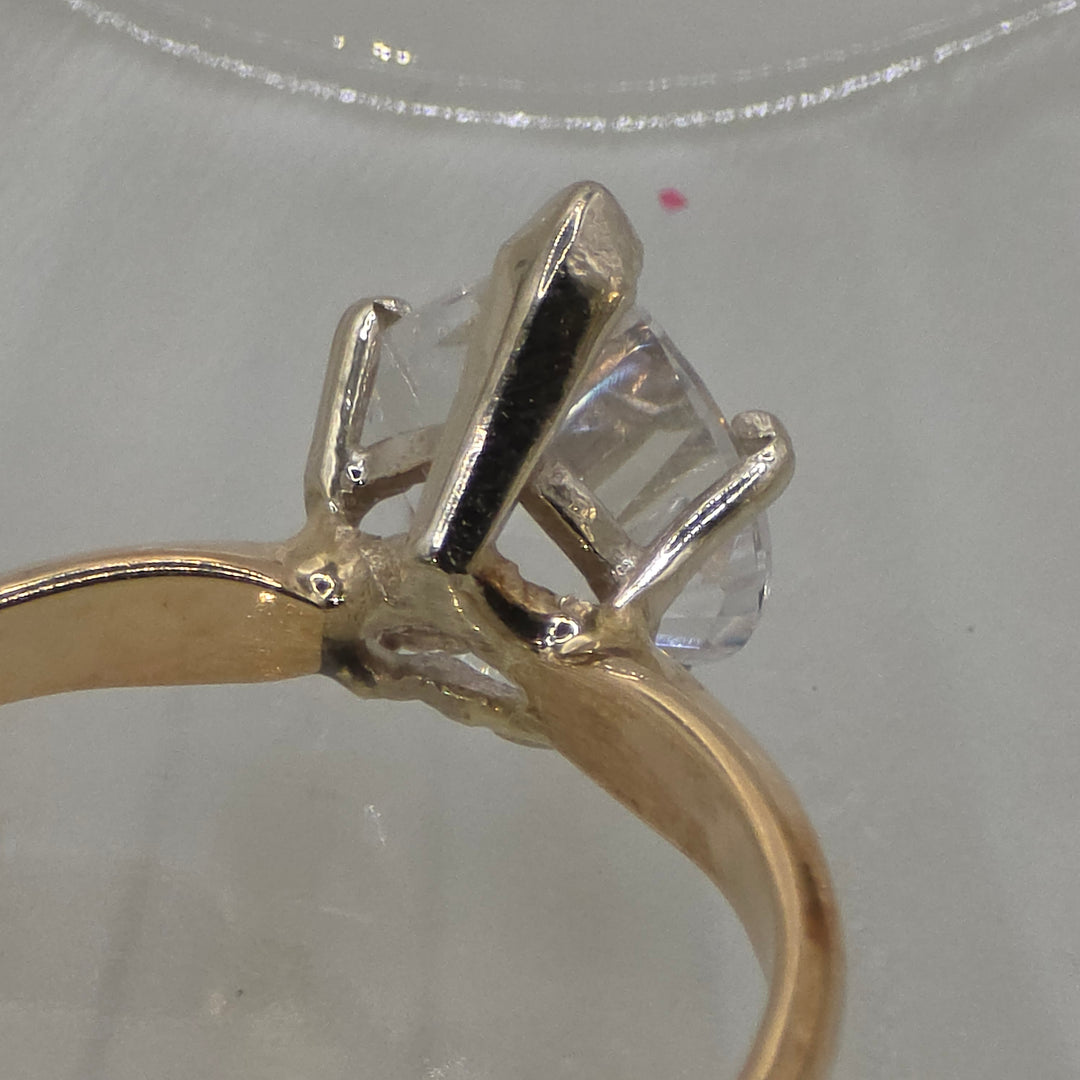 Gold & Simulant Heart Diamond Love Ring