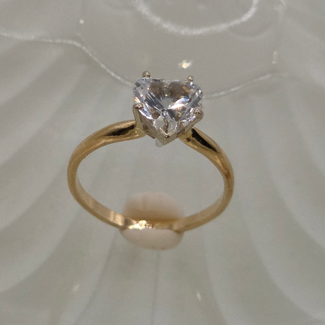 Gold & Simulant Heart Diamond Love Ring