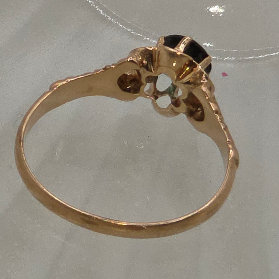 Gold & Emerald Elegant Ring