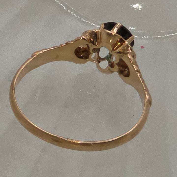 Gold & Emerald Elegant Ring