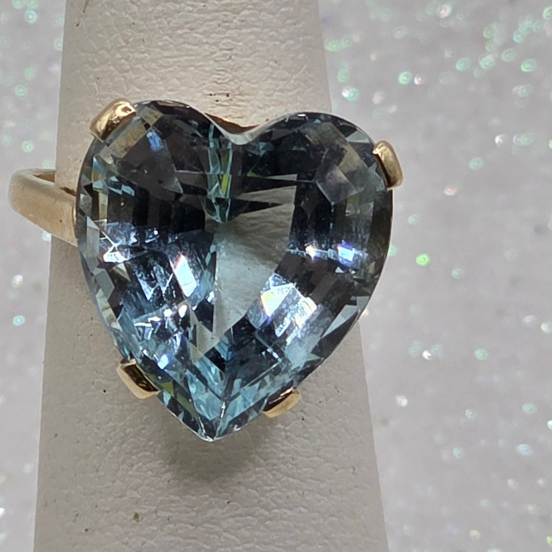 Gold and Natural Aquamarine Heart Ring