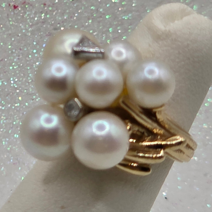 14k yellow gold ring with pearls and diamonds