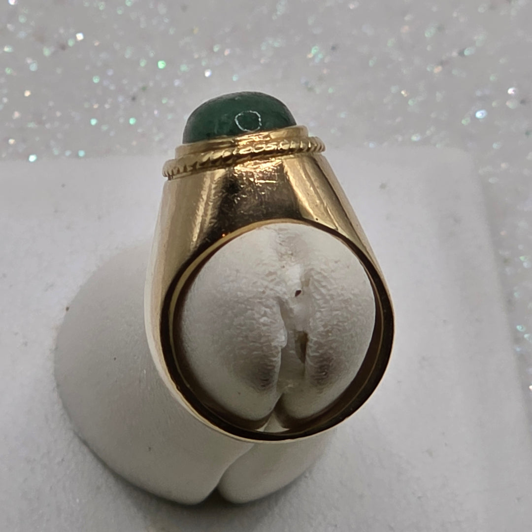18K Gold & Green Cabochon Jade Cocktail Ring