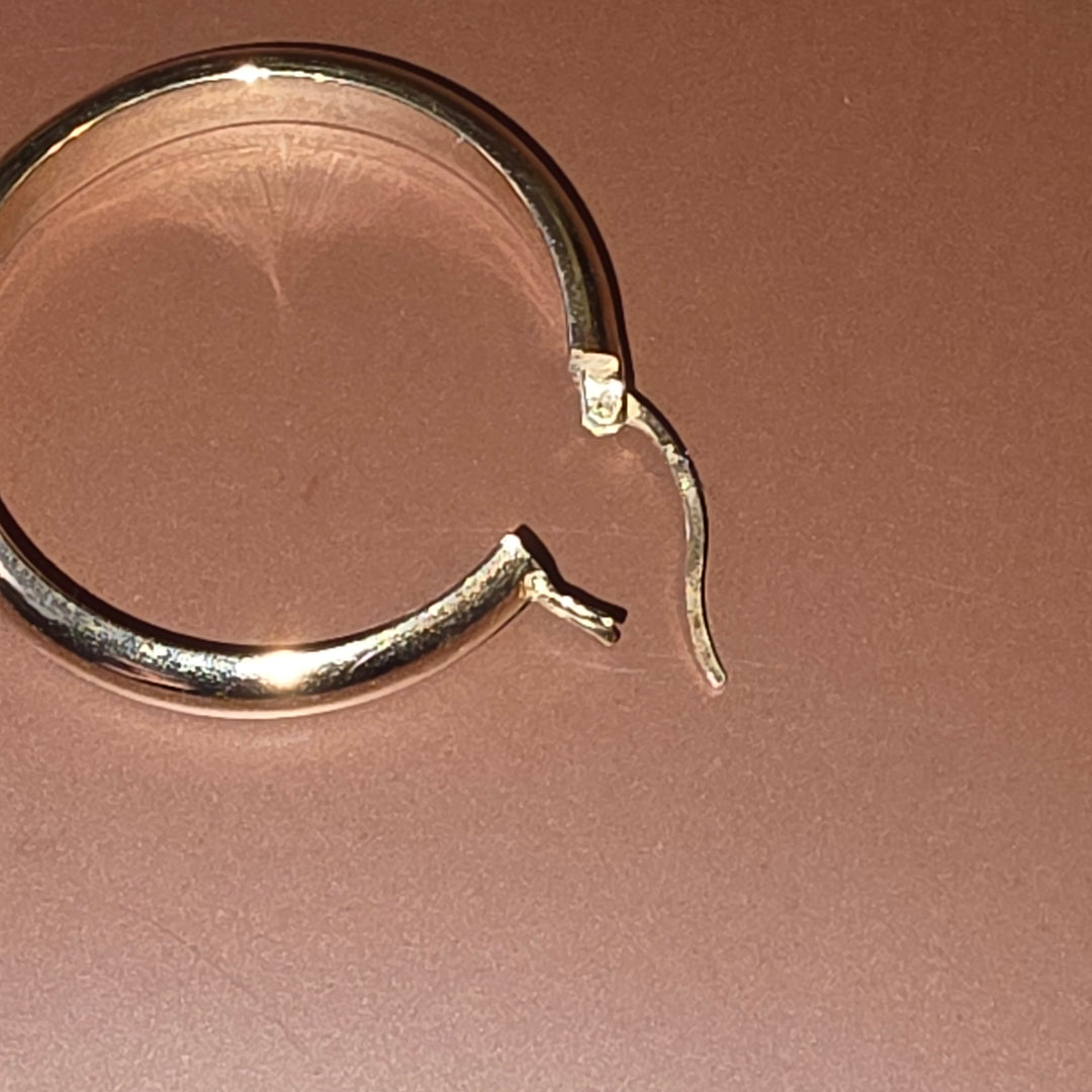 14k Gold Classic Hoop Earrings