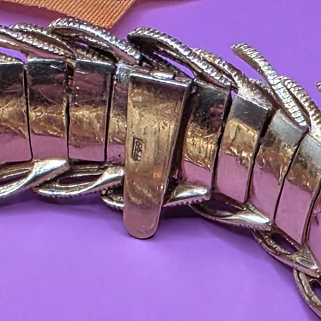 Vintage 1970s 18K Gold Articulated Chevron Bracelet