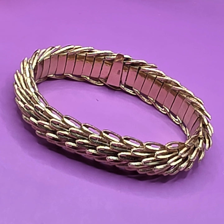 Vintage 1970s 18K Gold Articulated Chevron Bracelet