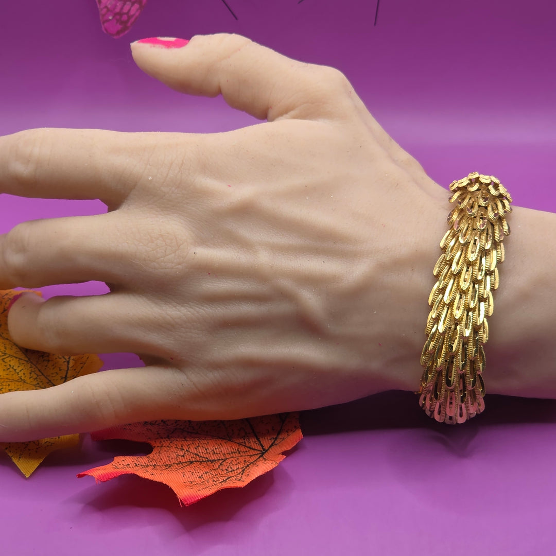 Vintage 1970s 18K Gold Articulated Chevron Bracelet