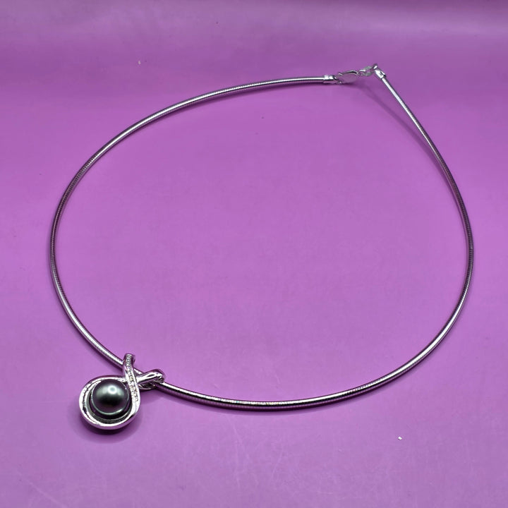 White Gold, Diamond & Gray Pearl Choker Necklace