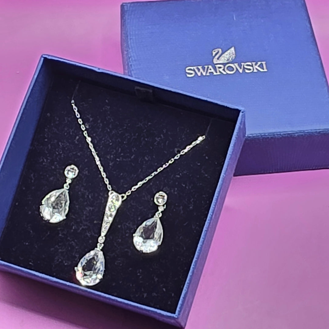 Silver, Clear Crystal Swarovski Necklace & Earrings Set