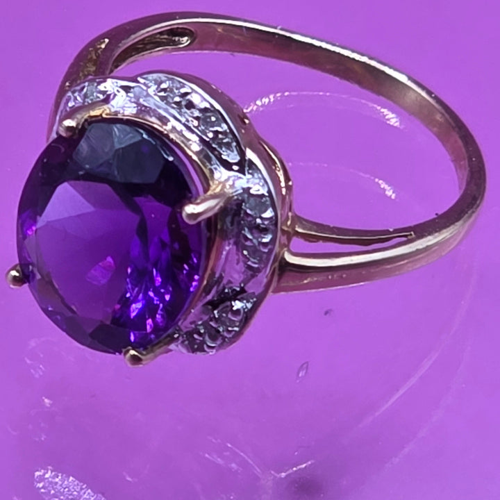 10K Gold & Solitaire Amethyst Evening Ring