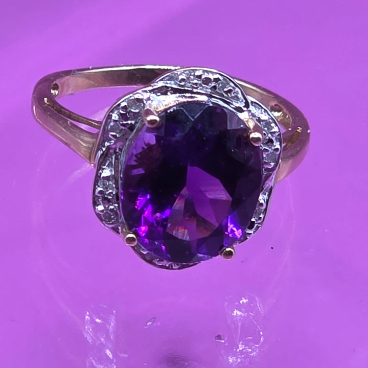 10K Gold & Solitaire Amethyst Evening Ring