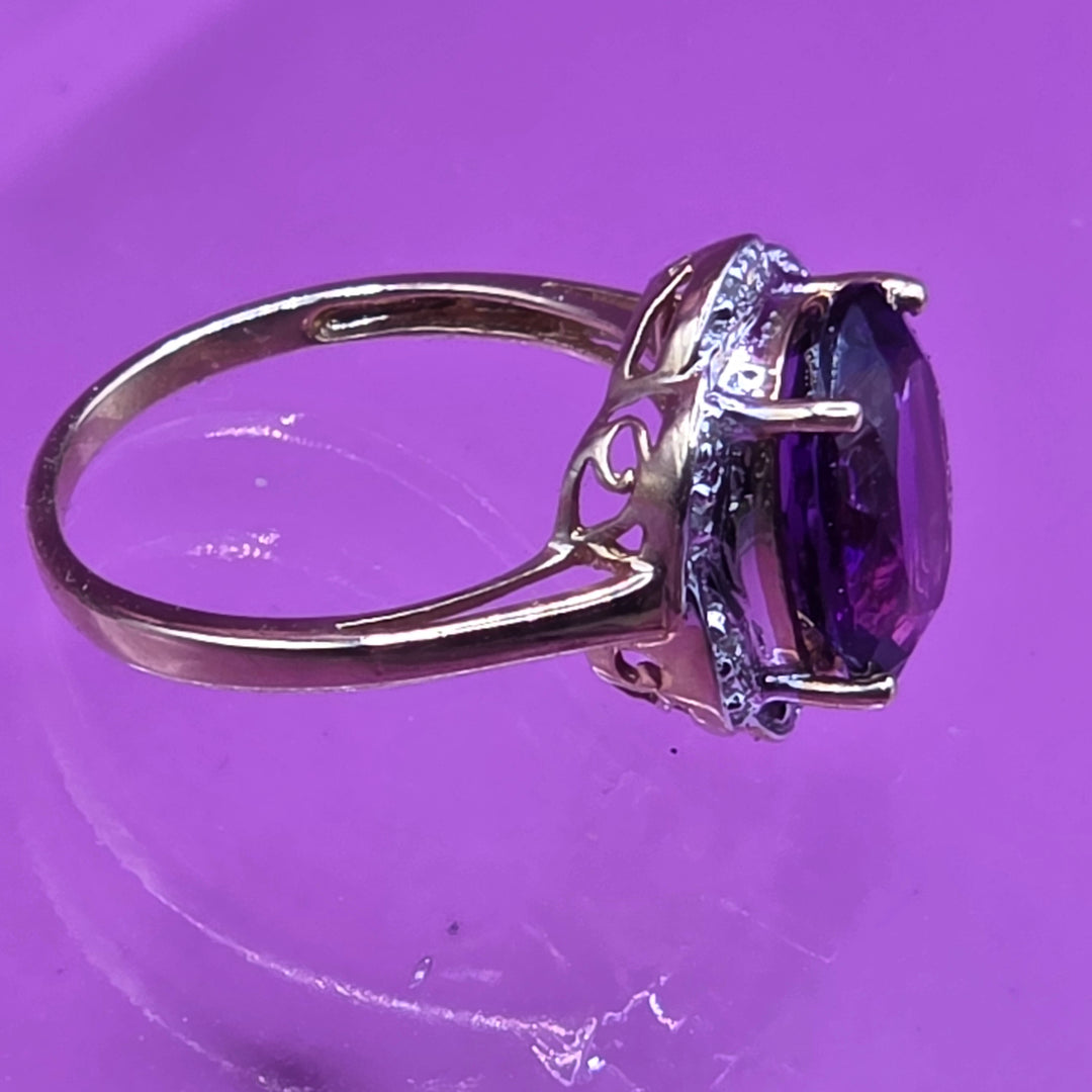 10K Gold & Solitaire Amethyst Evening Ring