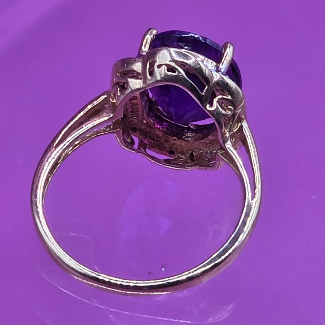 10K Gold & Solitaire Amethyst Evening Ring