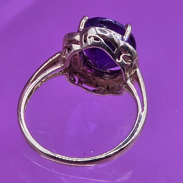 10K Gold & Solitaire Amethyst Evening Ring