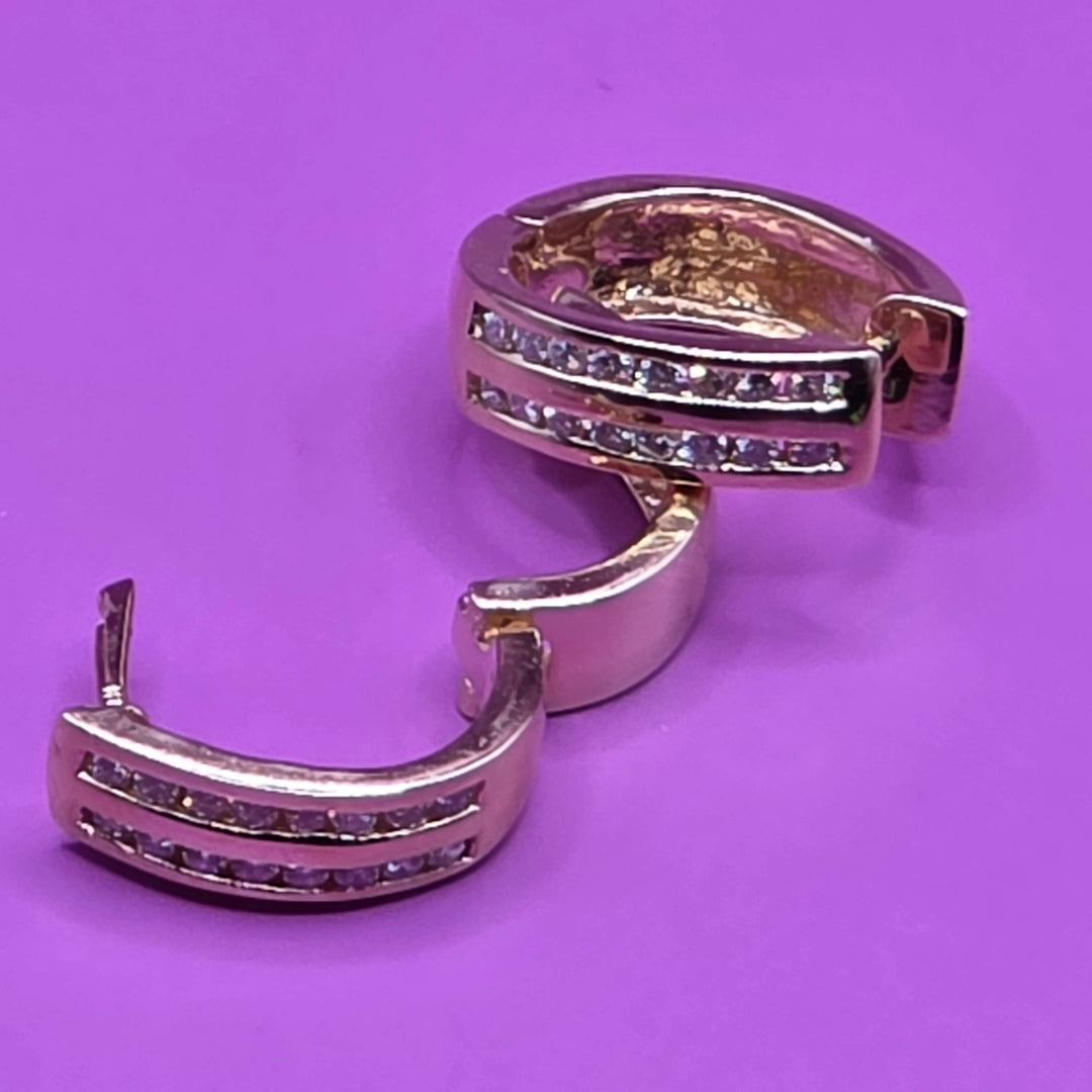 14K Gold & Diamond Small Hoop-Huggy Earrings