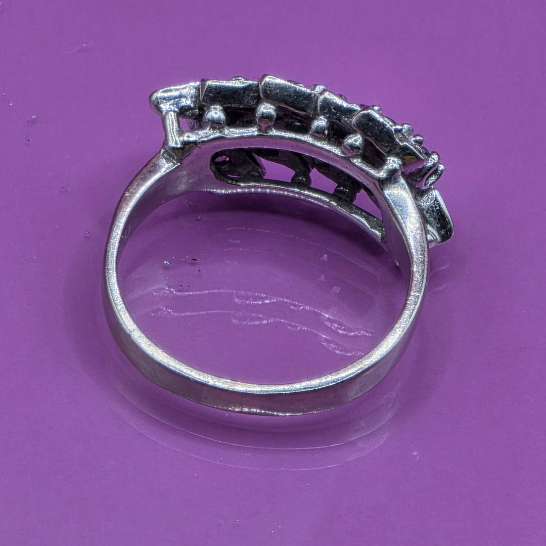 14K Gold, Diamond & Emerald Elegant Cluster Ring