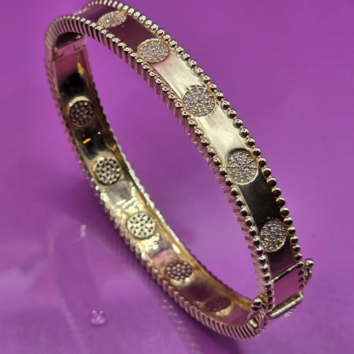 14K Gold Glitter Diamond Bangle Bracelet