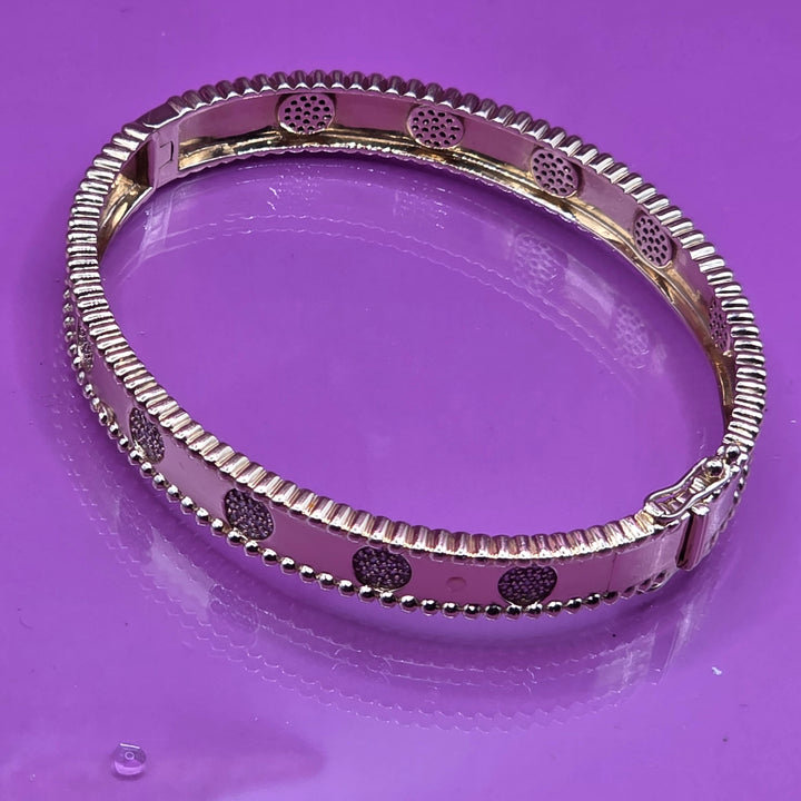 14K Gold Glitter Diamond Bangle Bracelet