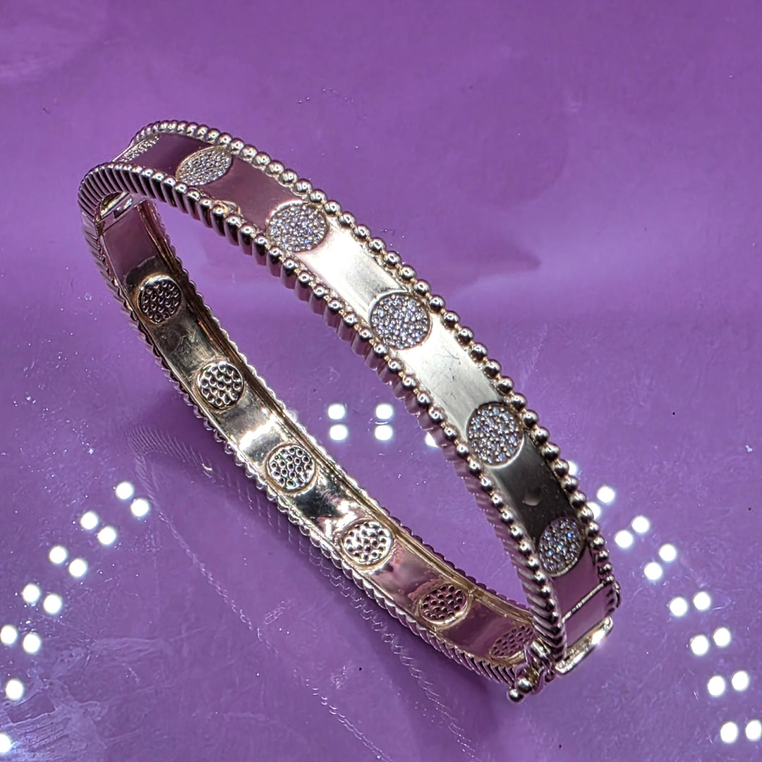 14K Gold Glitter Diamond Bangle Bracelet