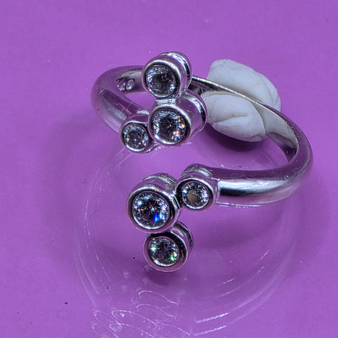 14k White Gold Random Pebbles Statement Ring