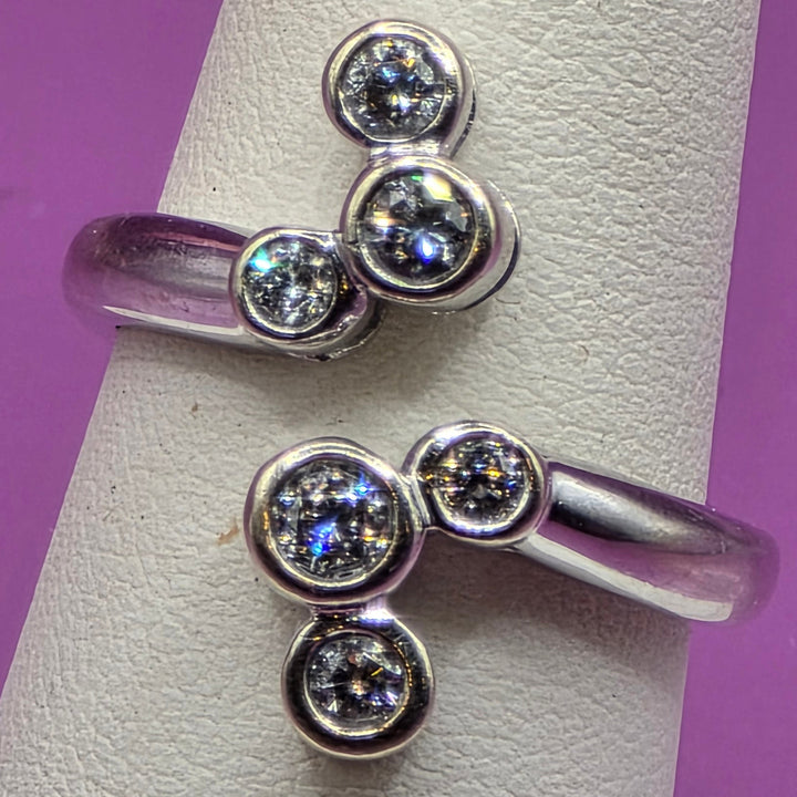 14k White Gold Random Pebbles Statement Ring