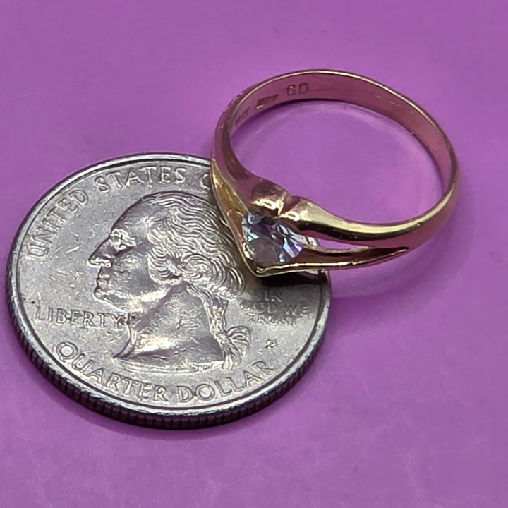 Elegant 14K Gold & Quartz Heart Diamond Love Ring
