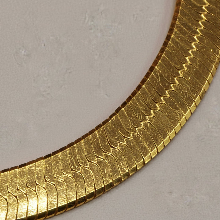 18K Gold Flat Herringbone Link Choker