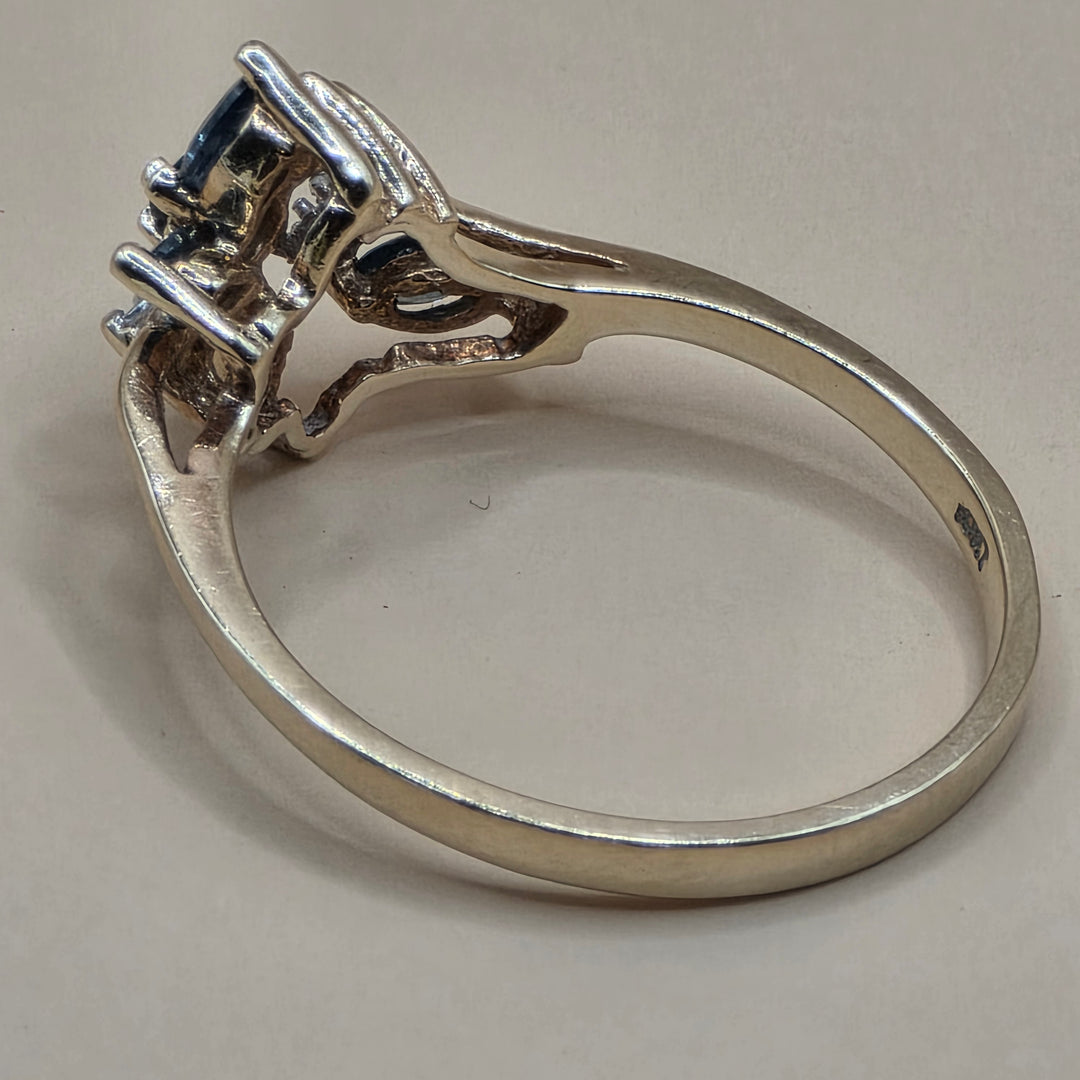 14K Gold, Diamond and Blue Sapphire Elegant Ring