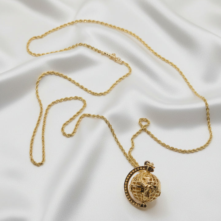 14K Gold Spinning Globe & Rope Chain Necklace