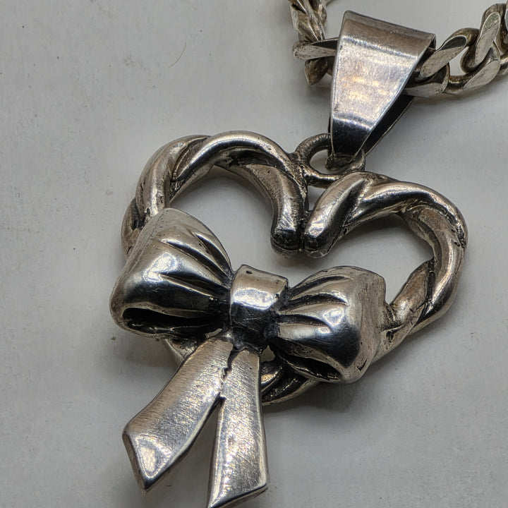 Bold Sterling Silver Bow Heart & Figaro Link Necklace