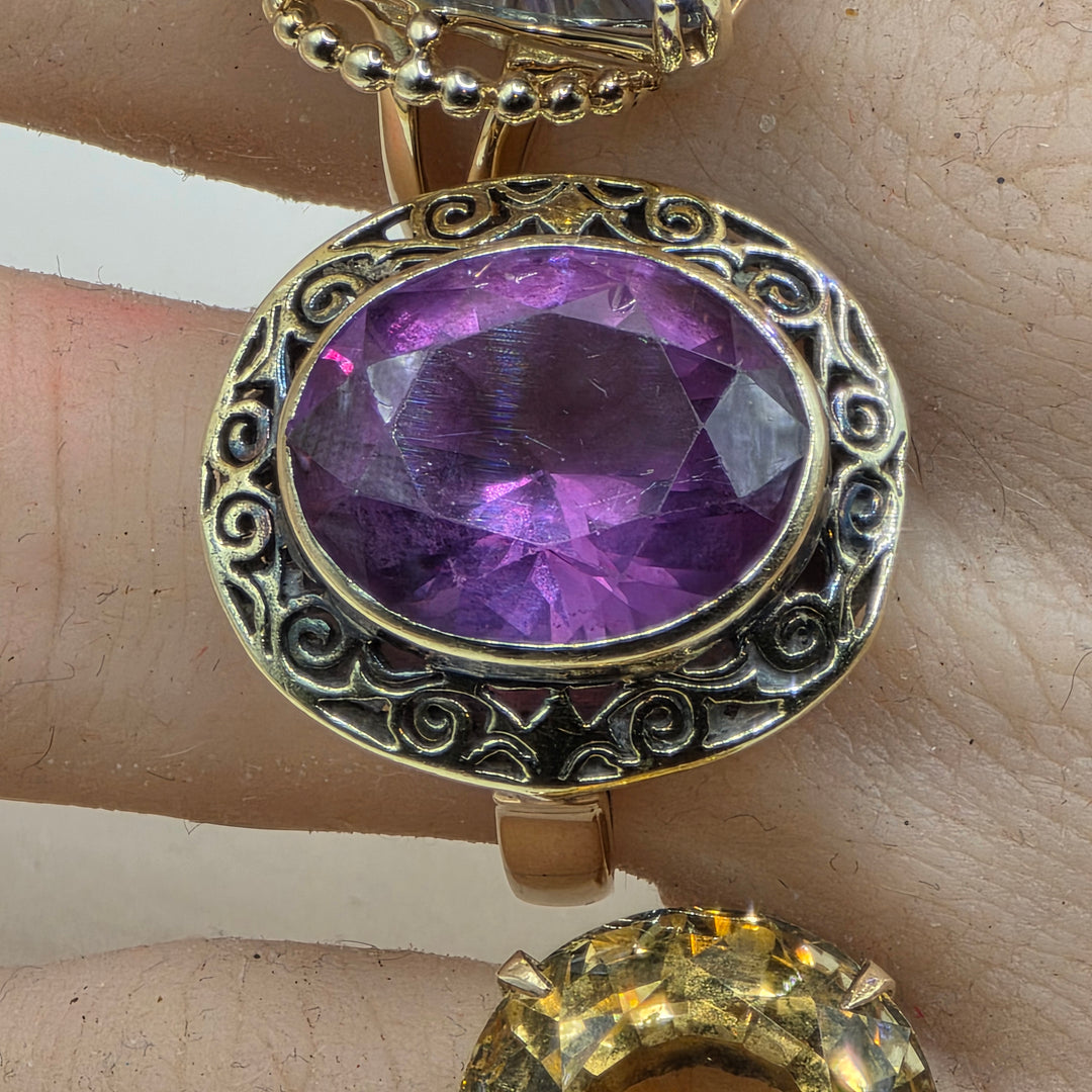 14k Gold & (est.)5 Carat Oval Amethyst Cocktail Ring
